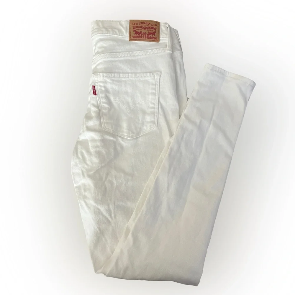 White Ripped Levi Jeans - Picture 1 of 2